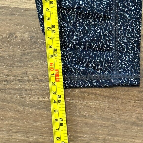 Athleta Lightning Static 7/8 Tight Women’s XS Black White Print Leggings - Picture 5 of 7